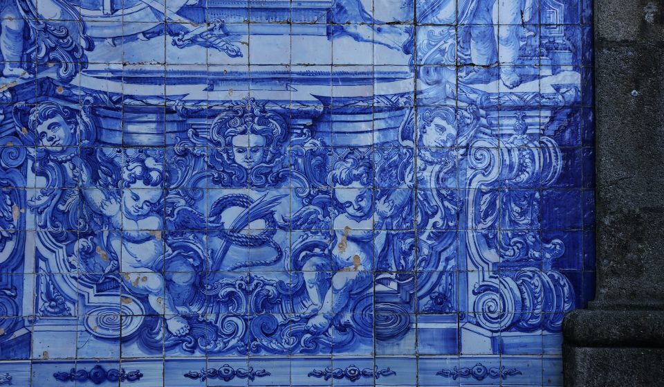 Rota dos azulejos: 11 dos mais bonitos para apreciar no Porto