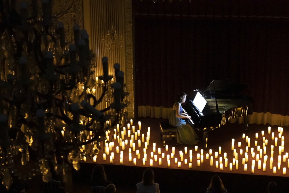 Em outubro, há um novo concerto à luz das velas dedicado a Ludovico Einaudi no Ateneu Comercial do Porto