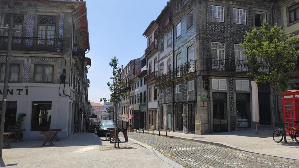 A Rua da Picaria é uma das mais emblemáticas do Porto