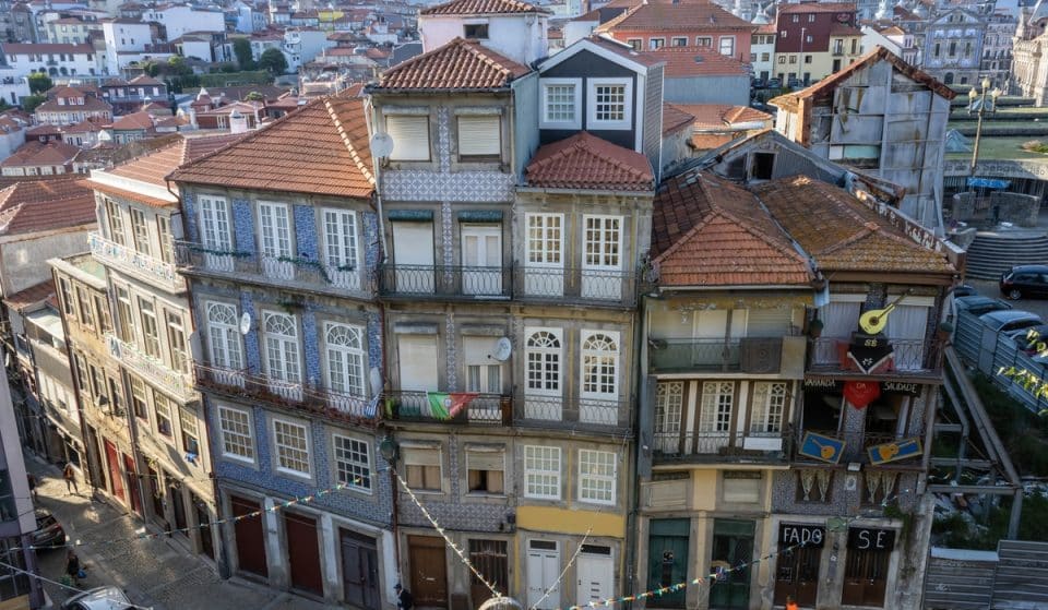 A história do nome da Rua Escura, uma das mais icónicas ruas do Porto