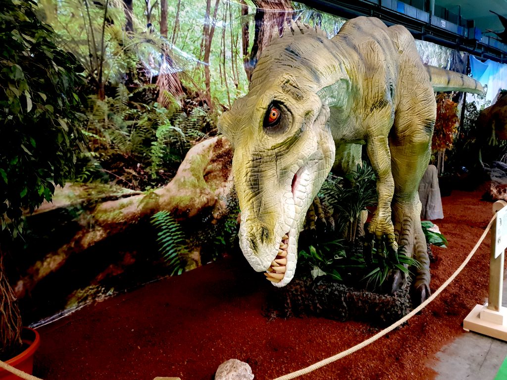 Dinossauros na Alfândega do Porto, no âmbito da “Dinosauria Experience”