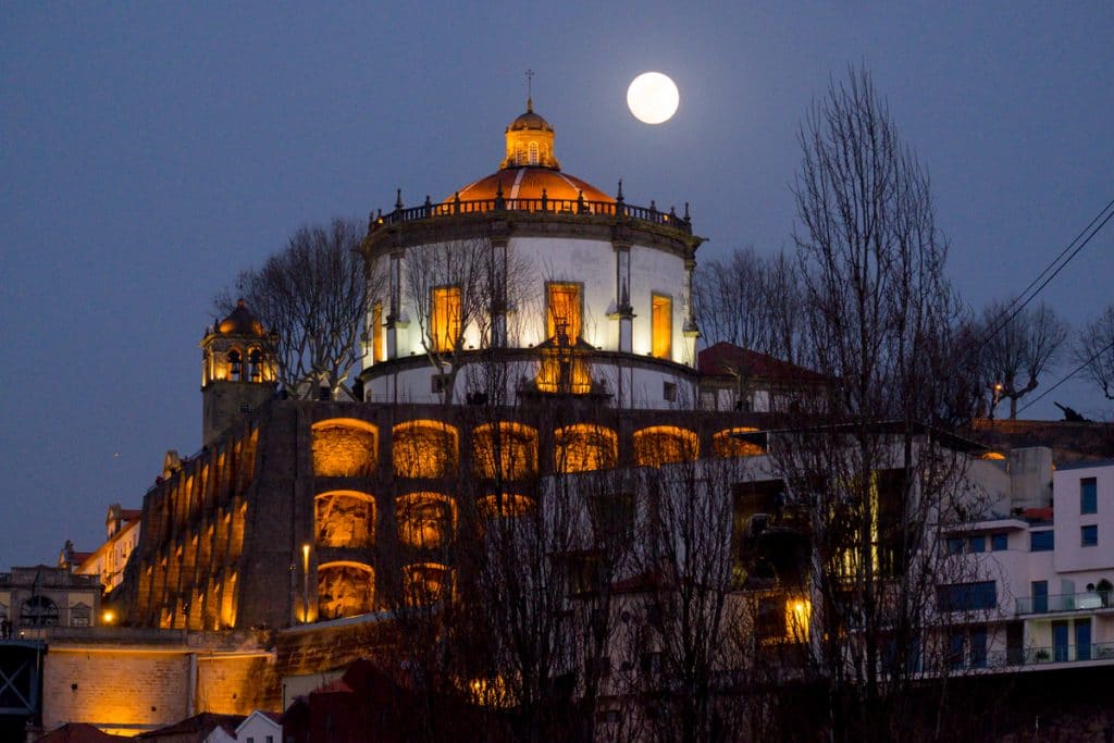 O Mosteiro da Serra do Pilar é um dos ex-libris do concelho de Vila Nova de Gaia
