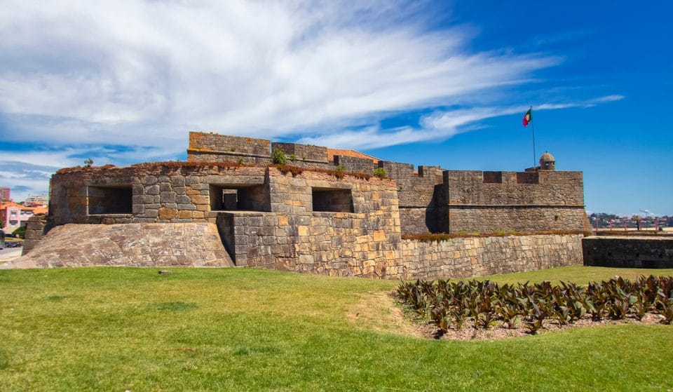 Sabes qual é a fortaleza militar do Porto onde viveu a poetisa Florbela Espanca?