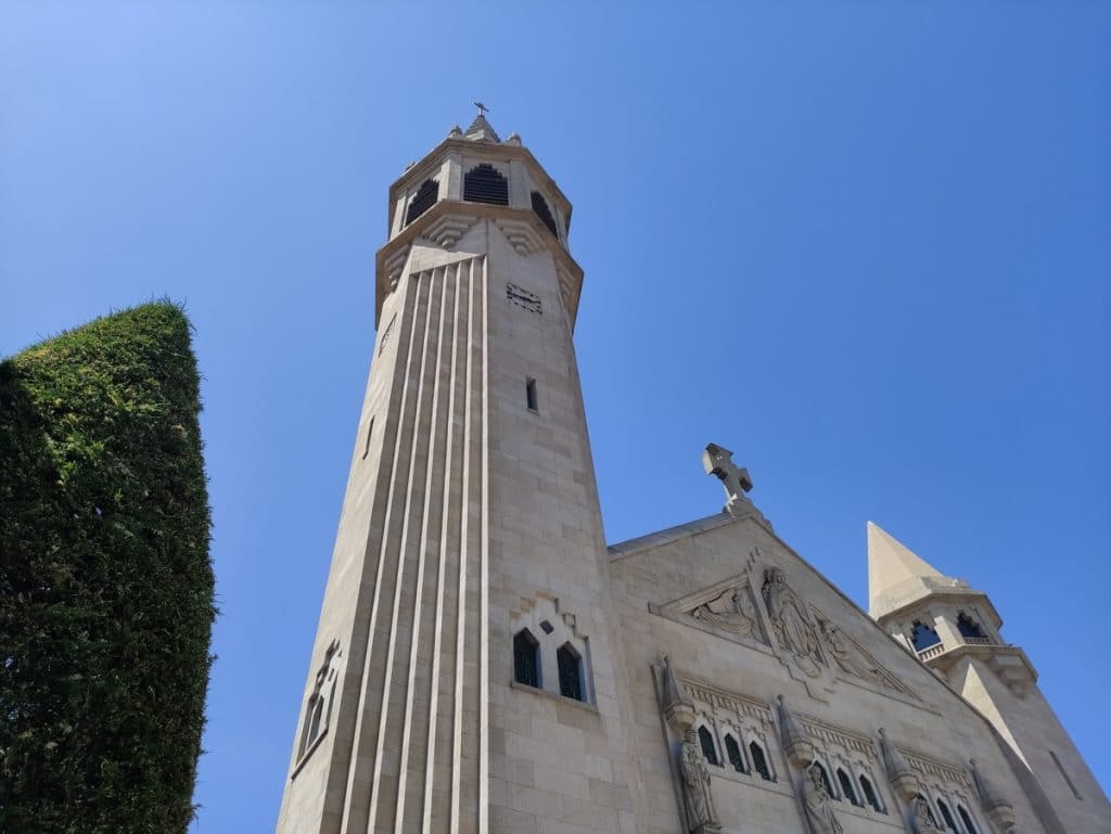 Vista para a Torre da Igreja do Marquês, um dos miradouros com melhores vistas sobre o Porto