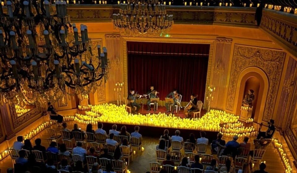 Ateneu Comercial do Porto recebe concerto à luz de velas com clássicos do rock