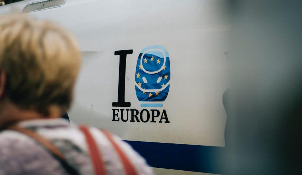 Atenção jovens de 18 anos, a União Europeia vai oferecer viagens de comboio à Europa