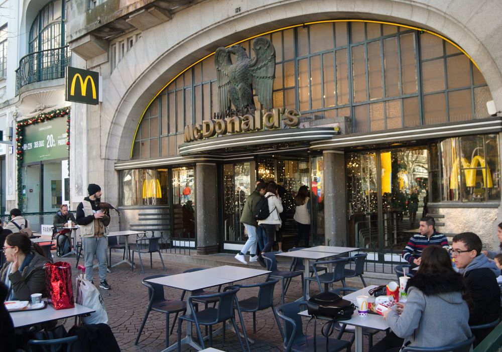 Este McDonald's do Porto é um dos mais bonitos do mundo