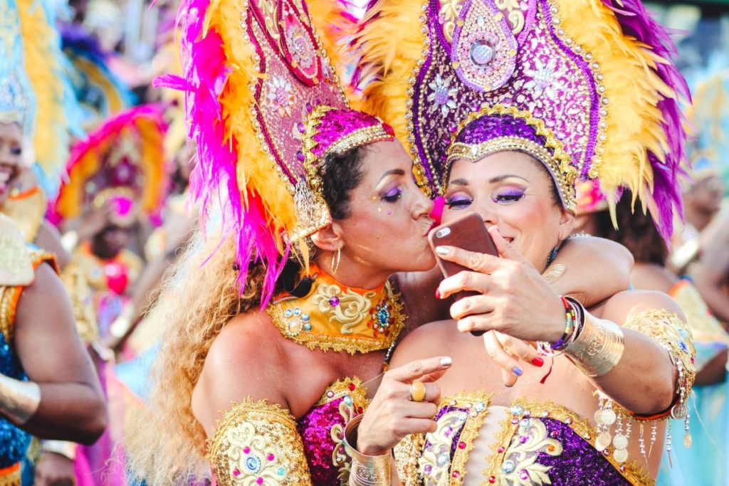 No Porto, há uma festa de Carnaval com inspirações brasileiras