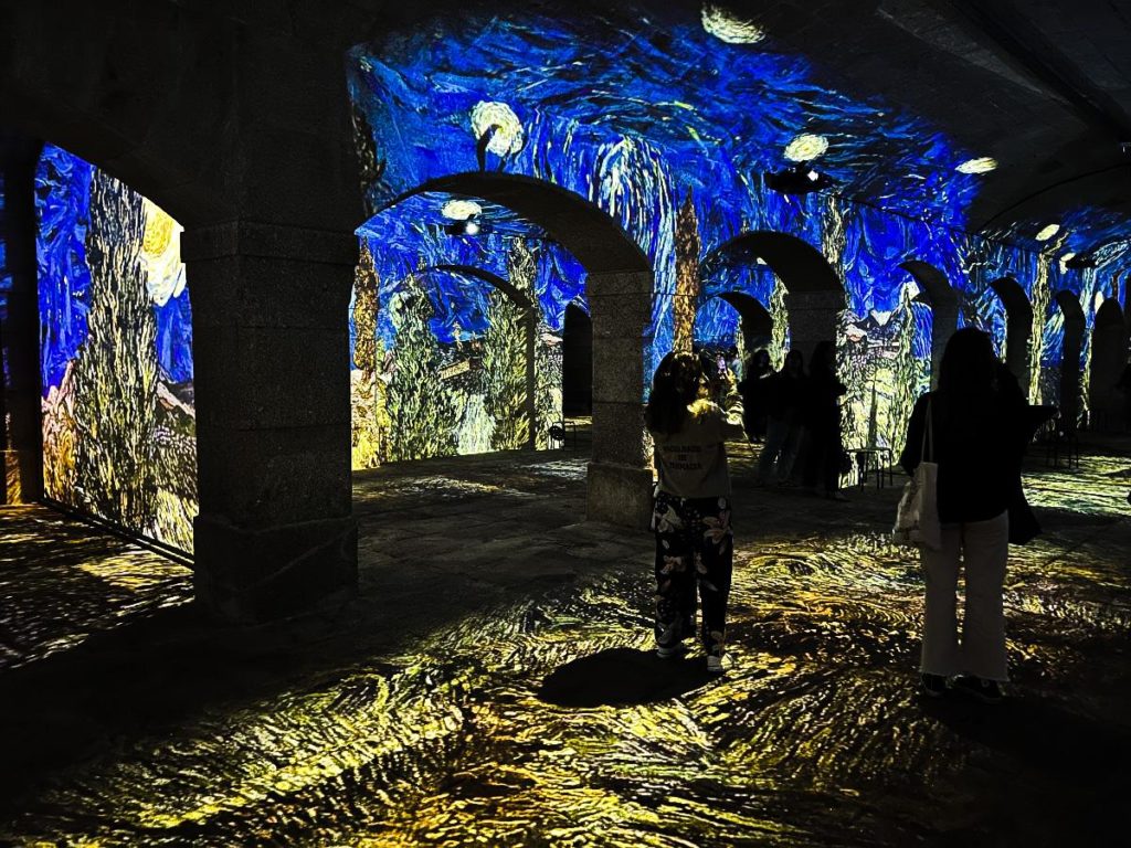 Já fomos à incrível exposição de Living Van Gogh no Porto