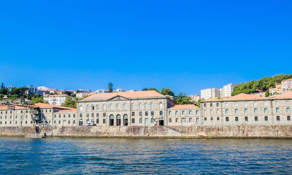 O edifício da Alfândega do Porto foi classificado como Monumento Nacional