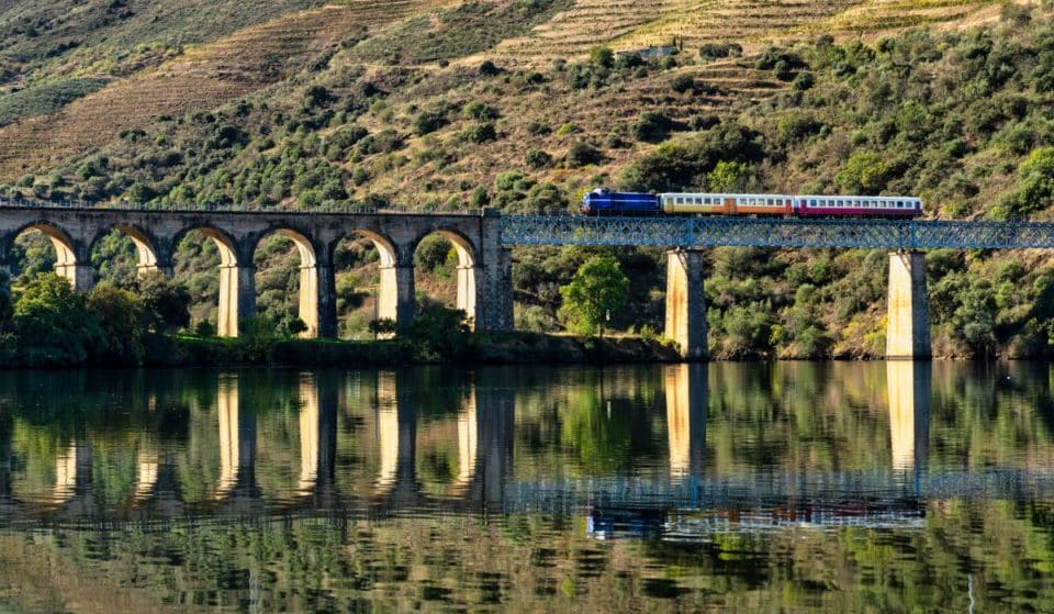 Vêm aí as deslumbrantes viagens a bordo do Comboio Histórico do Douro