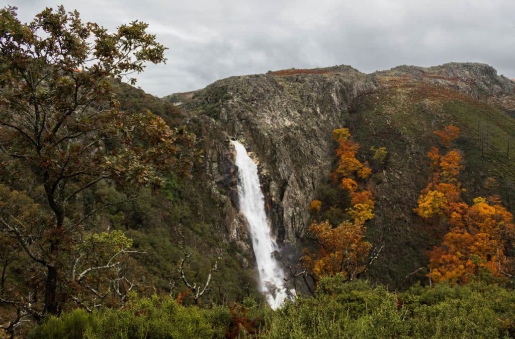 O Norte de Portugal tem cascatas bonitas e impressionantes