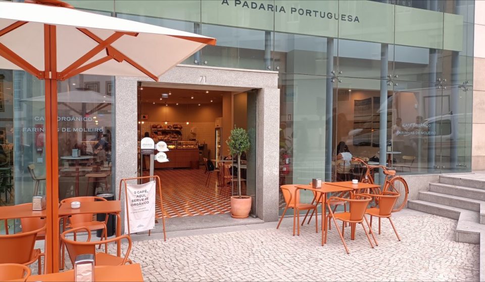 Há uma nova A Padaria Portuguesa no Porto com pão de Deus e sabores da região